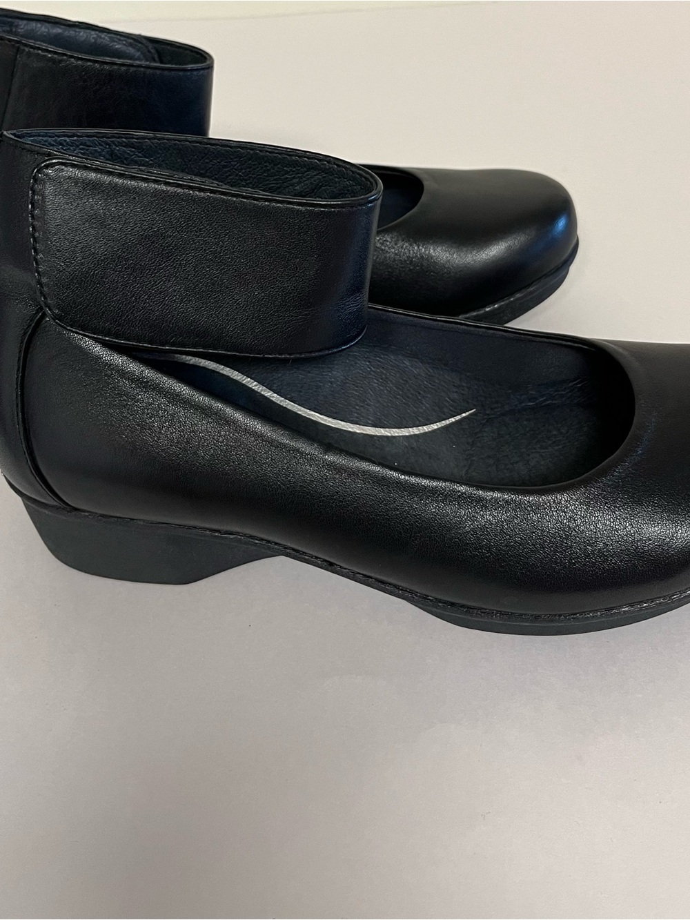 Dansko Black Leather Ankle-Strap Block Rubber Heel 37 Shoes - Picture 5 of 7